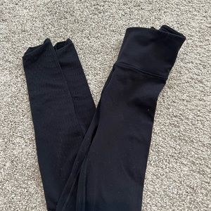 Lululemon size 4 reveal tights
